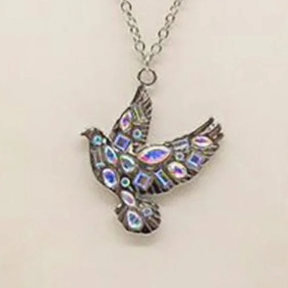 dove pendant necklace, new condition - Picture 2 of 2